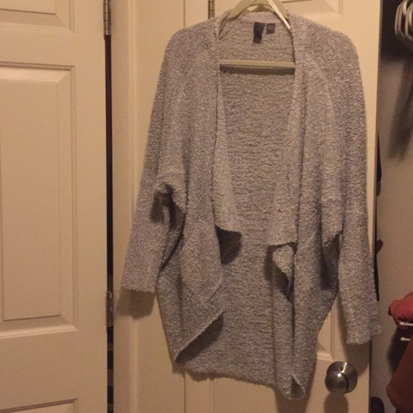 Gray Cardigan. - Picture 4 of 4